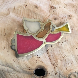 Angel‎ trumpet pin Alpaca